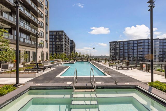 1111 W River Parkway 35C, Minneapolis, MN 55415