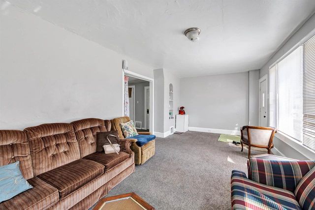 712 S MAPLE AVENUE, Green Bay, WI 54304