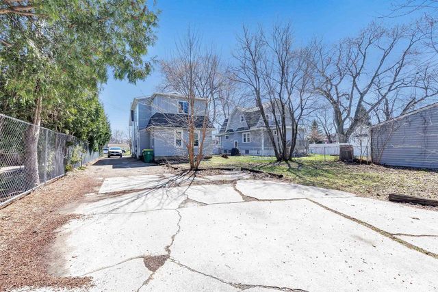 712 S MAPLE AVENUE, Green Bay, WI 54304