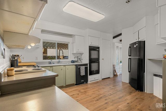 8536 Kern Canyon Road 195, Bakersfield, CA 93306