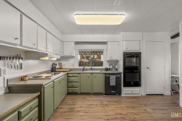 8536 Kern Canyon Road 195, Bakersfield, CA 93306