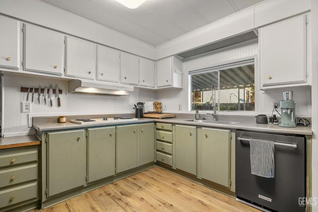 8536 Kern Canyon Road 195, Bakersfield, CA 93306