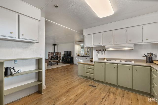 8536 Kern Canyon Road 195, Bakersfield, CA 93306