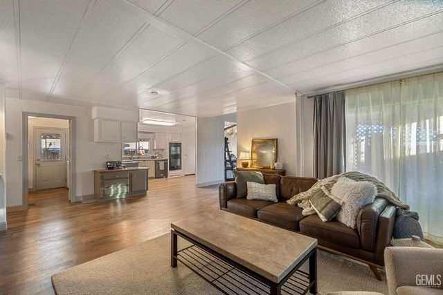 8536 Kern Canyon Road 195, Bakersfield, CA 93306