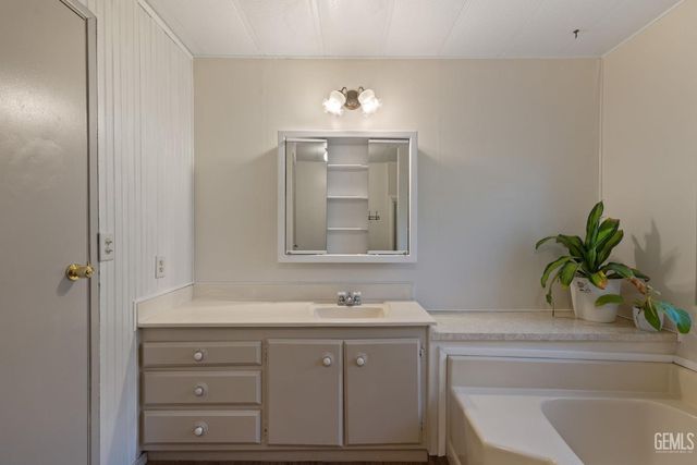 8536 Kern Canyon Road 195, Bakersfield, CA 93306