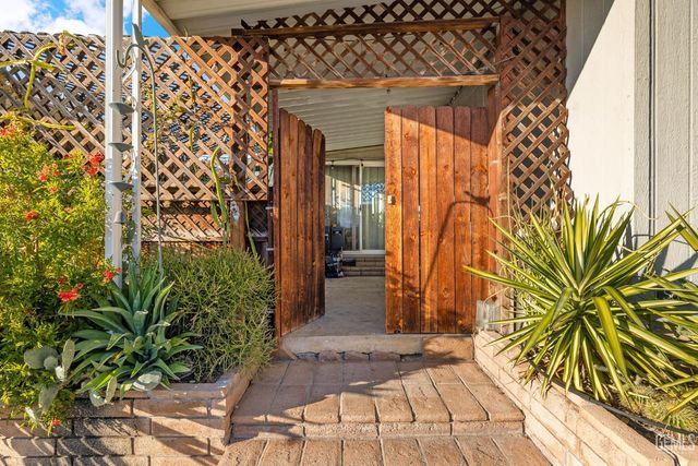 8536 Kern Canyon Road 195, Bakersfield, CA 93306