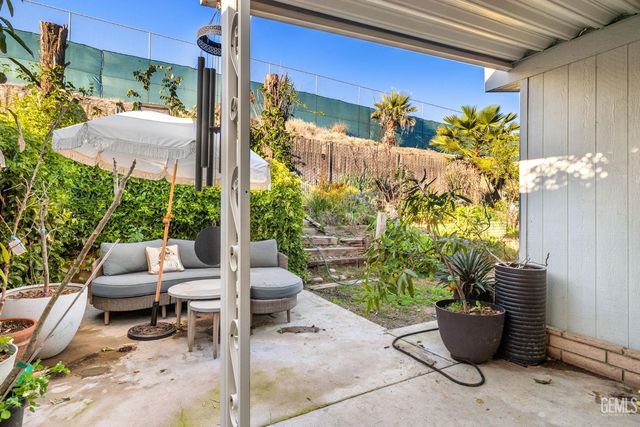 8536 Kern Canyon Road 195, Bakersfield, CA 93306