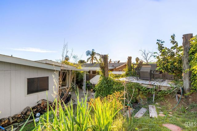 8536 Kern Canyon Road 195, Bakersfield, CA 93306