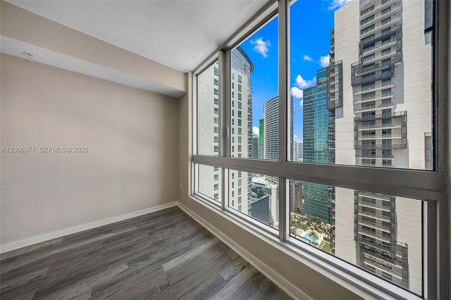 300 S Biscayne Boulevard T-2911, Miami, FL 33131