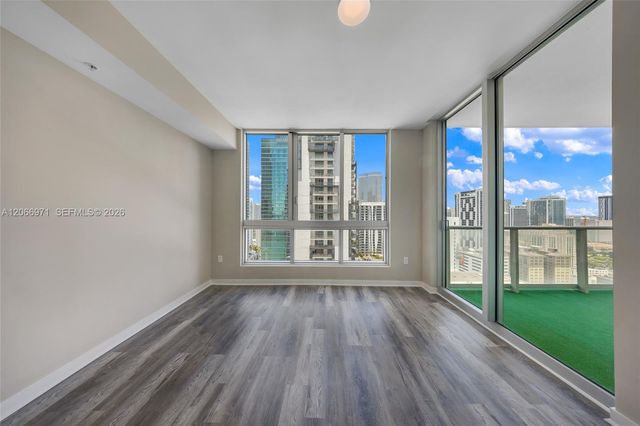 300 S Biscayne Boulevard T-2911, Miami, FL 33131