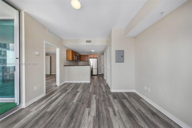 300 S Biscayne Boulevard T-2911, Miami, FL 33131