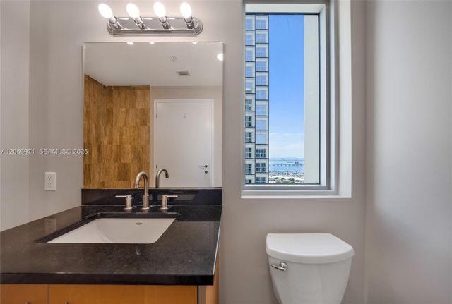 300 S Biscayne Boulevard T-2911, Miami, FL 33131