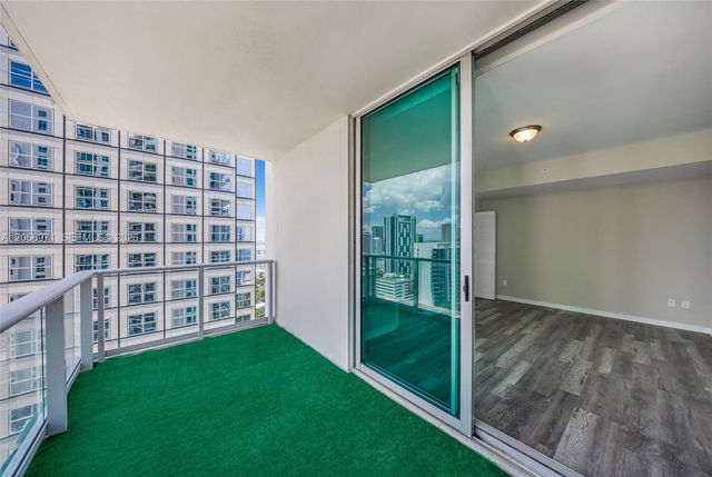 300 S Biscayne Boulevard T-2911, Miami, FL 33131