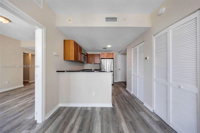 300 S Biscayne Boulevard T-2911, Miami, FL 33131