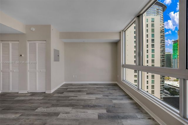 300 S Biscayne Boulevard T-2911, Miami, FL 33131