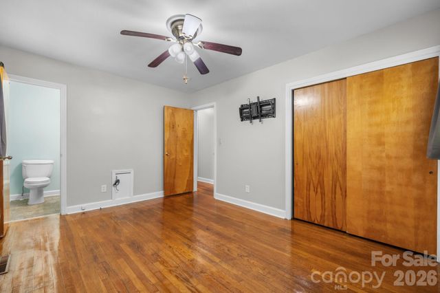 704 4th Street SW, Conover, NC 28613