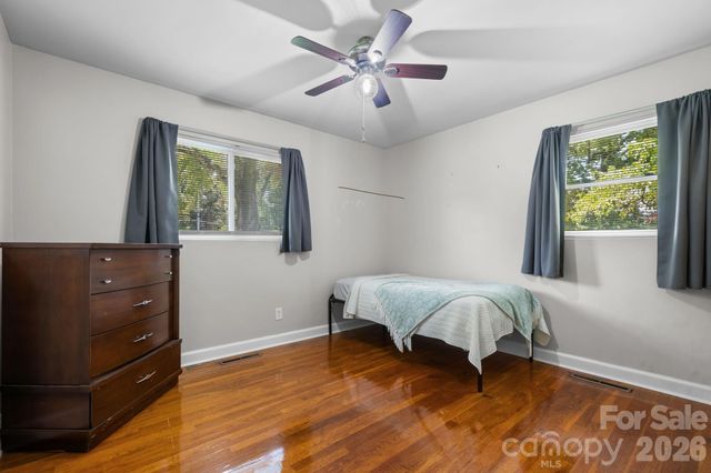 704 4th Street SW, Conover, NC 28613