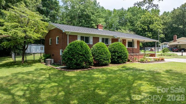 704 4th Street SW, Conover, NC 28613