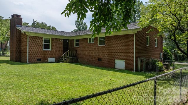 704 4th Street SW, Conover, NC 28613