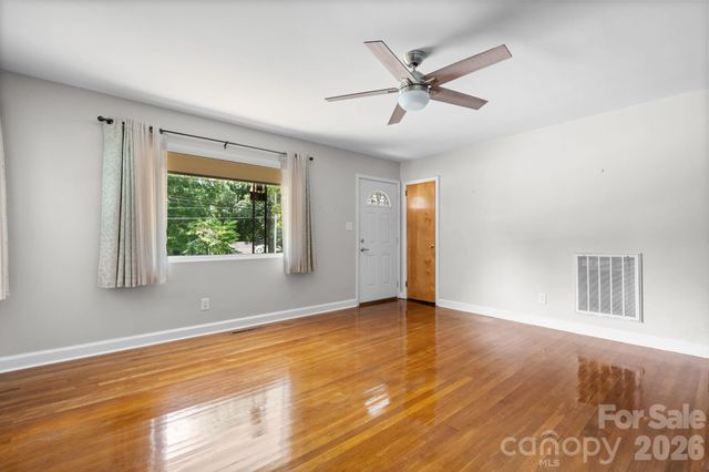 704 4th Street SW, Conover, NC 28613