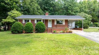 704 4th Street SW, Conover, NC 28613