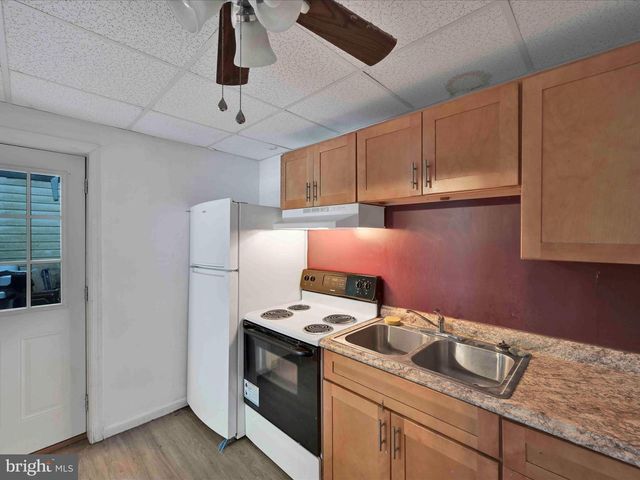 241 PEACOCK ST, Pottsville, PA 17901