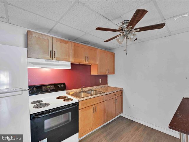 241 PEACOCK ST, Pottsville, PA 17901