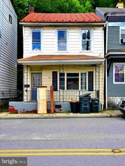 241 PEACOCK ST, Pottsville, PA 17901