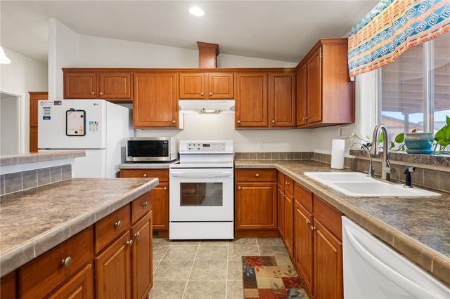 7125 W Agua Fria Drive, Golden Valley, AZ 86413