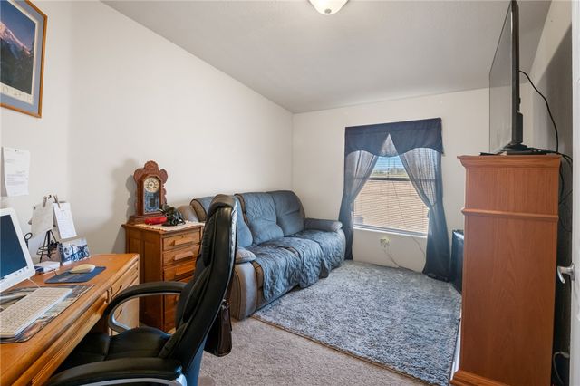 7125 W Agua Fria Drive, Golden Valley, AZ 86413