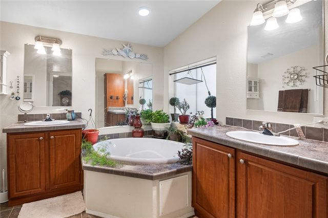 7125 W Agua Fria Drive, Golden Valley, AZ 86413