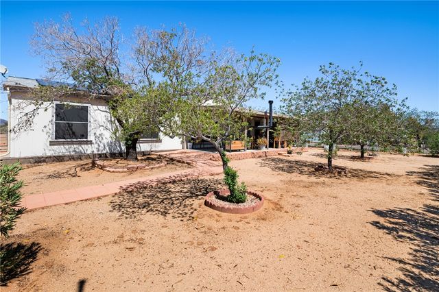 7125 W Agua Fria Drive, Golden Valley, AZ 86413