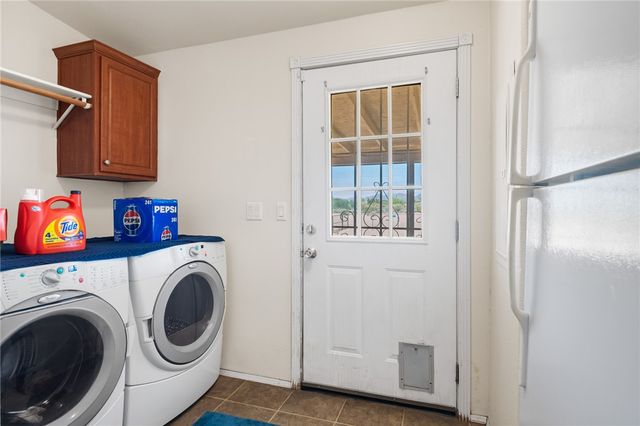 7125 W Agua Fria Drive, Golden Valley, AZ 86413