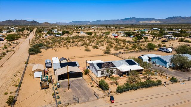 7125 W Agua Fria Drive, Golden Valley, AZ 86413