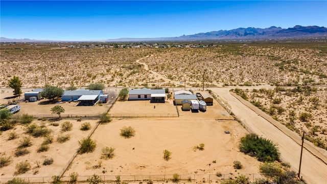 7125 W Agua Fria Drive, Golden Valley, AZ 86413
