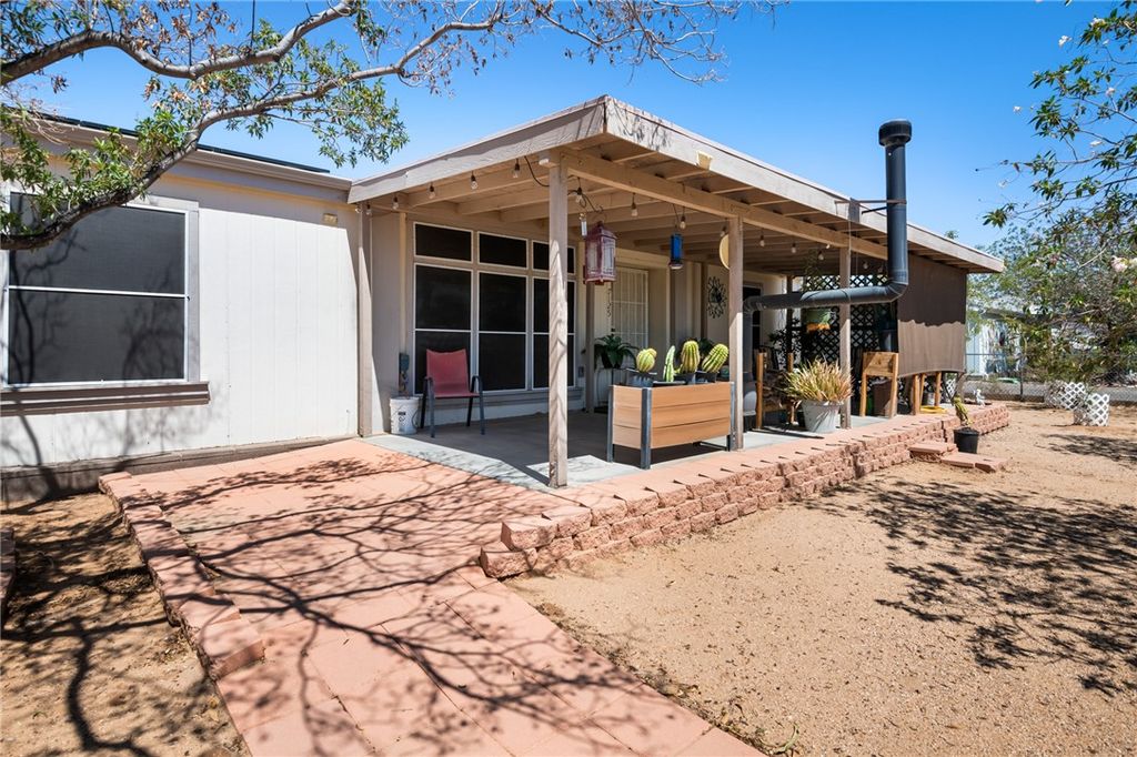 7125 W Agua Fria Drive, Golden Valley, AZ 86413