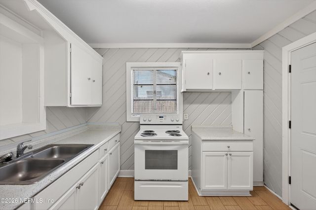 2960 W 10TH Street, Jacksonville, FL 32254