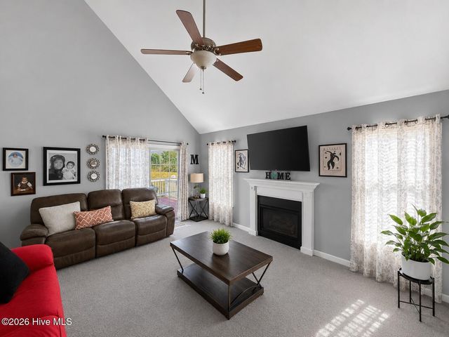 111 High Tower Lane, Aberdeen, NC 28315
