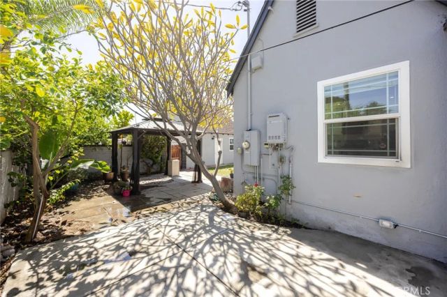 3708 Jurupa Avenue, Riverside, CA 92506