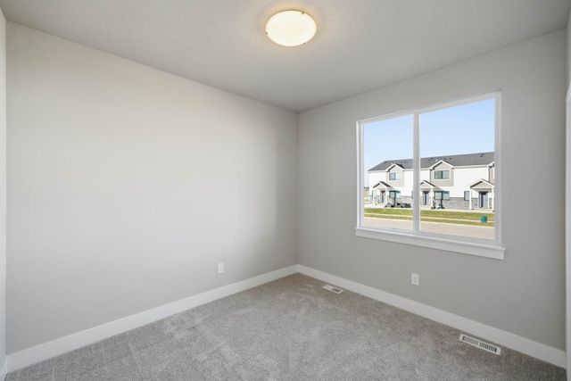 14242 Northpark Drive, Urbandale, IA 50323