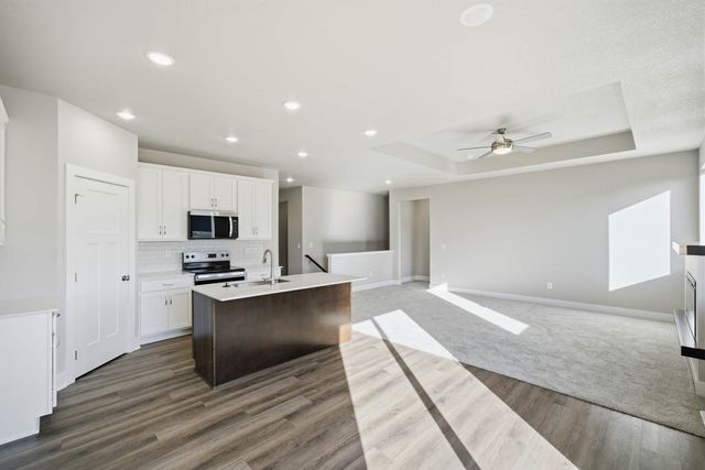 14242 Northpark Drive, Urbandale, IA 50323