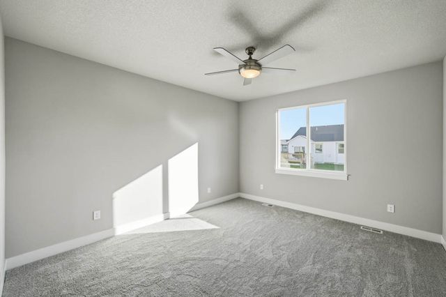 14242 Northpark Drive, Urbandale, IA 50323