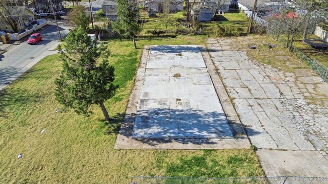 3015 E Archer Street, Tulsa, OK 74110