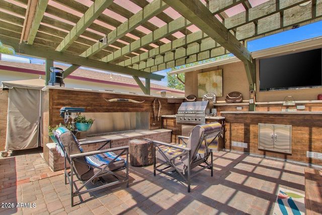 6621 E 4TH Street, Scottsdale, AZ 85251