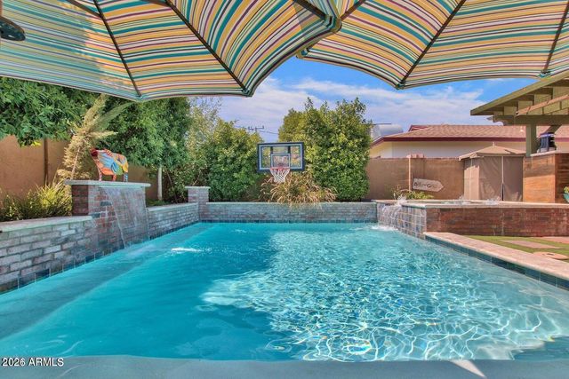 6621 E 4TH Street, Scottsdale, AZ 85251