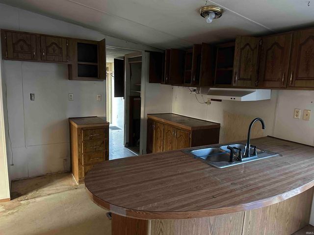 7685 N Cr 550 E, Grandview, IN 47615