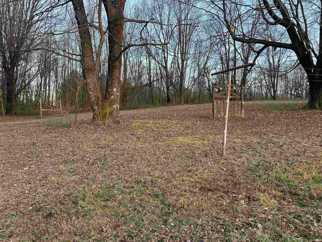 7685 N Cr 550 E, Grandview, IN 47615