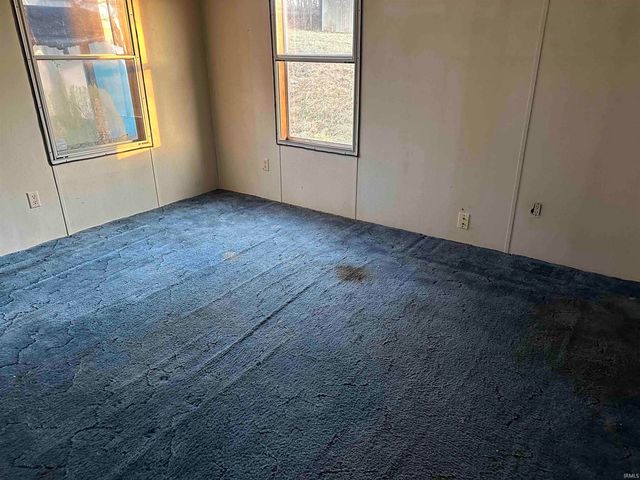 7685 N Cr 550 E, Grandview, IN 47615