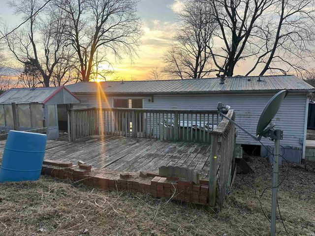 7685 N Cr 550 E, Grandview, IN 47615