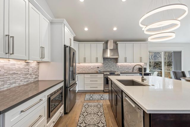 60755 Currant Way, Bend, OR 97702